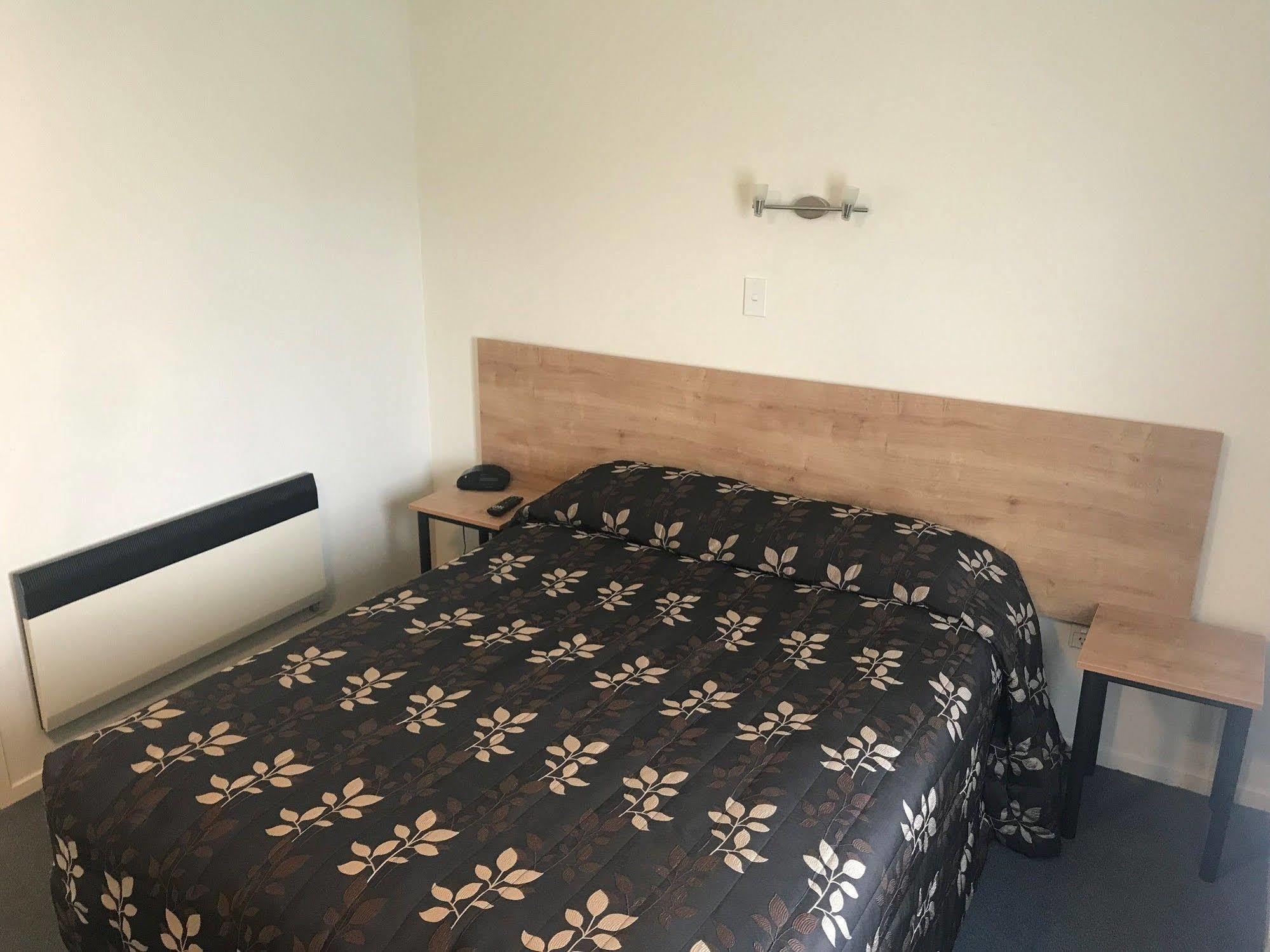 Fenton Court Motel Rotorua Bagian luar foto